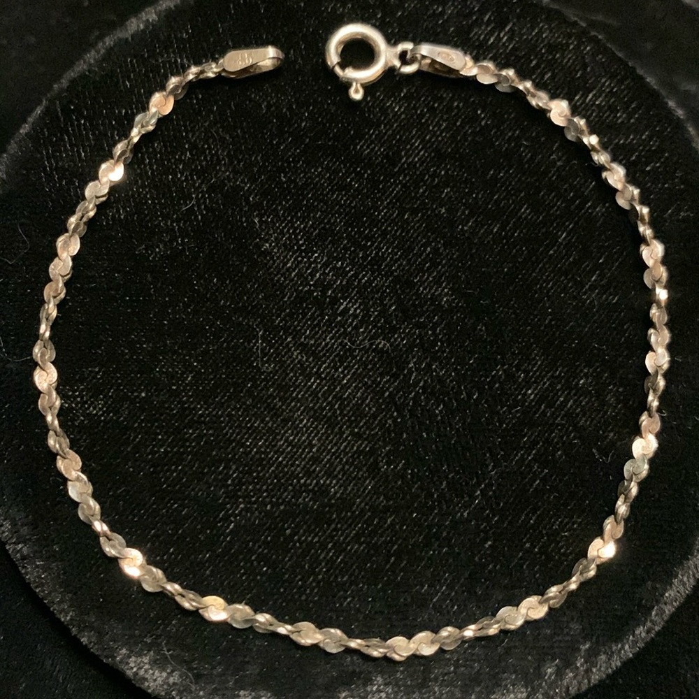 Dainty .925 silver bracelet